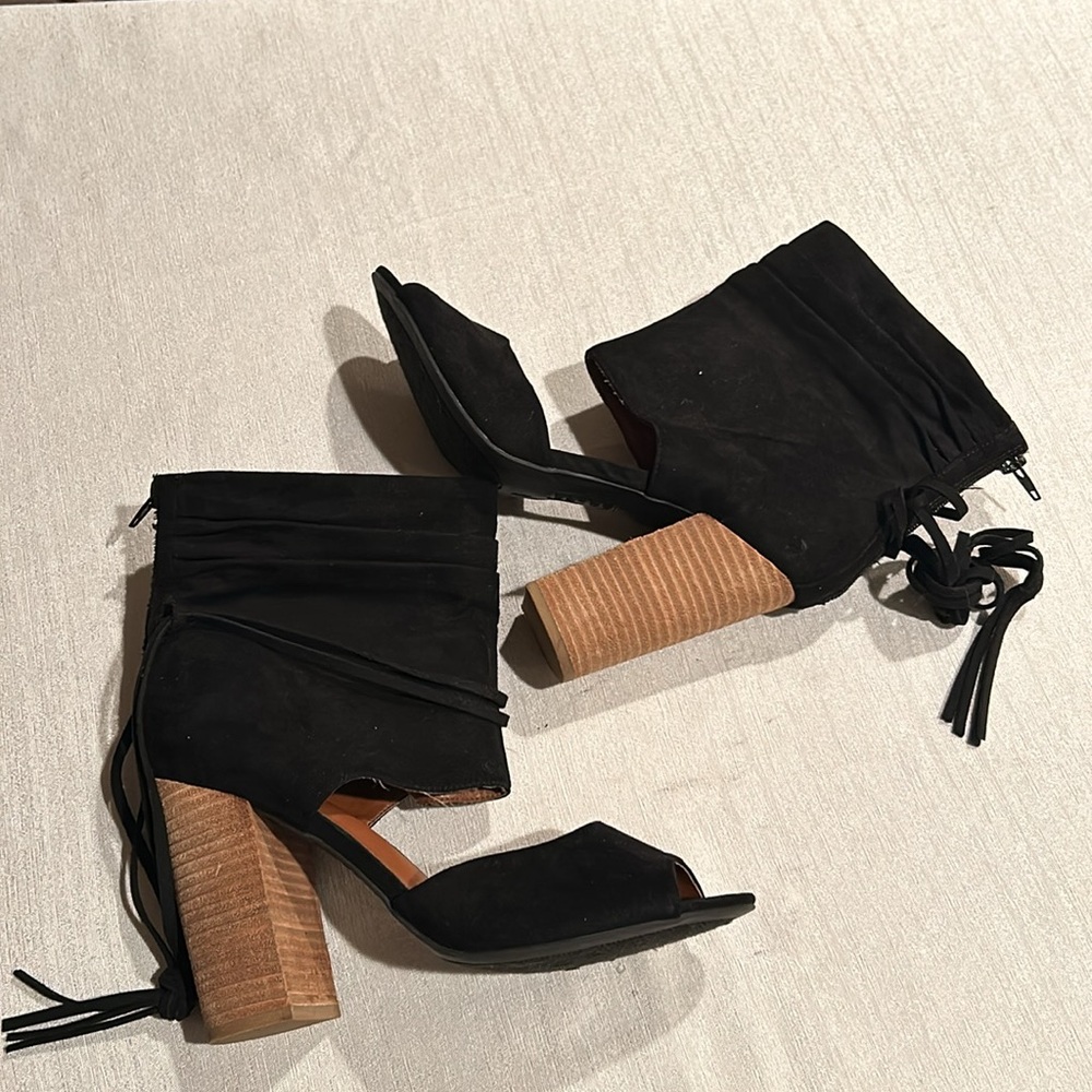 Dolce by Mojomoxy Pointed Open Toed Lace Up Heels - Picture 6 of 6